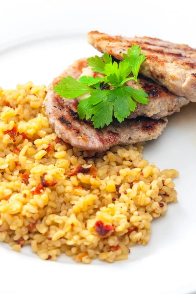 Vepřový Steak Bulgurovým Salátem — Stock fotografie