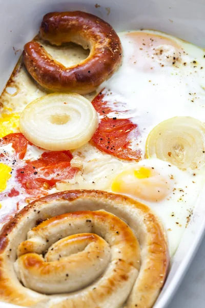 양파와 포도주 소시지 소시지 토마토 — 스톡 사진