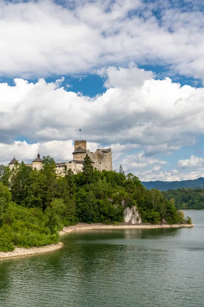 Niedzica Slott Över Czorsztyn Sjön Pieniny Polen — Stockfoto