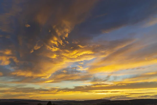 Coucher Soleil Fin Été Avec Des Nuages Colorés — Photo