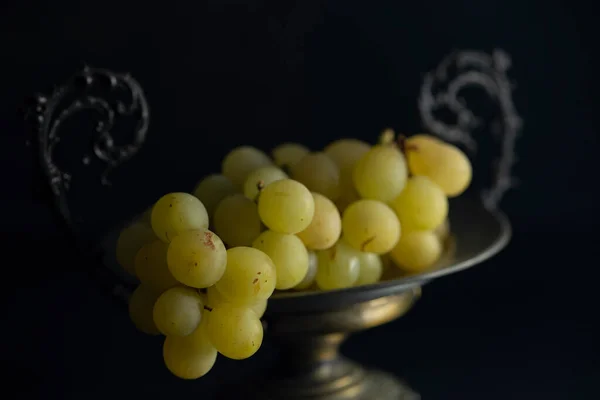 アンティーク スティル ライフの白ブドウ — ストック写真
