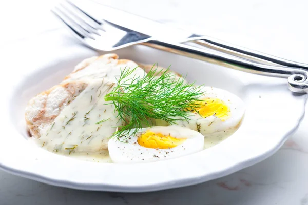 Salsa Eneldo Con Albóndigas Huevos Cocidos —  Fotos de Stock