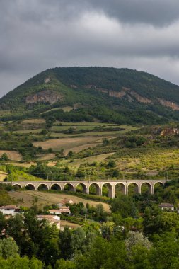 Compeyre yakınlarındaki manzara, Midi-Pyrenees, Ayrılış Aveyron, Fransa