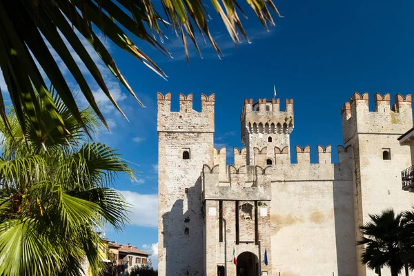 Castello Sirmione Lago Garda Lombardia Italia — Foto Stock