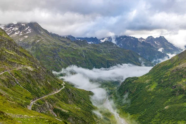 Paisaje Alpino Típico Los Alpes Suizos Cerca Sustenstrasse Urner Alps — Foto de Stock