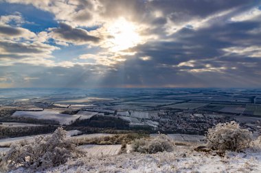 Mikulov yakınlarındaki kış manzarası, Palava bölgesi, Güney Moravya, Çek Cumhuriyeti
