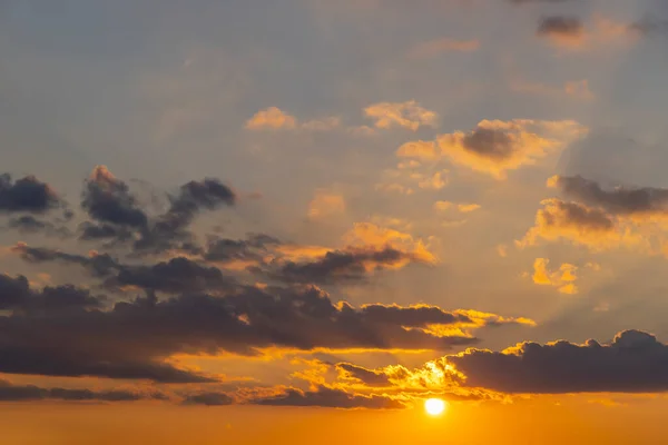Mooie Lucht Met Bewolking Voor Zonsondergang — Stockfoto