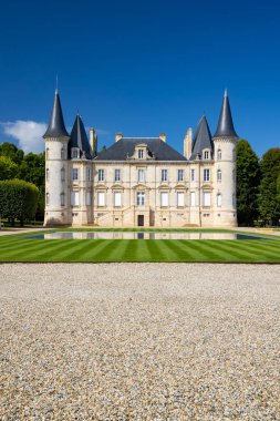 Şato Pichon Longueville Baron, Medoc, Fransa