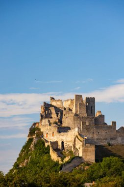 Beckov kalesinin kalıntıları, Slovakya