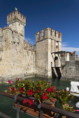 Sirmione Kalesi, Garda Gölü, Lombardy Bölgesi, İtalya