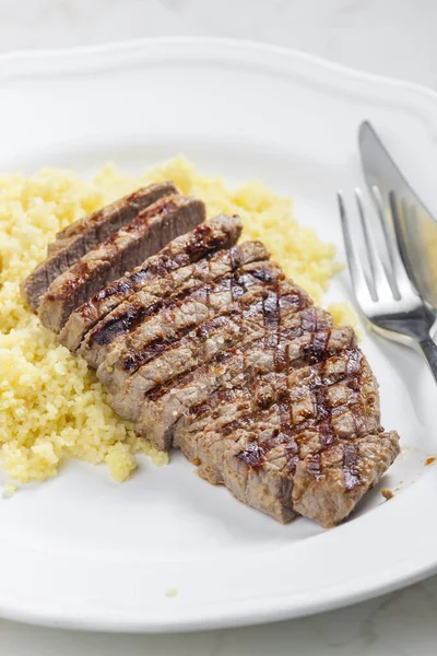 Beef Steak Served Couscous — Zdjęcie stockowe