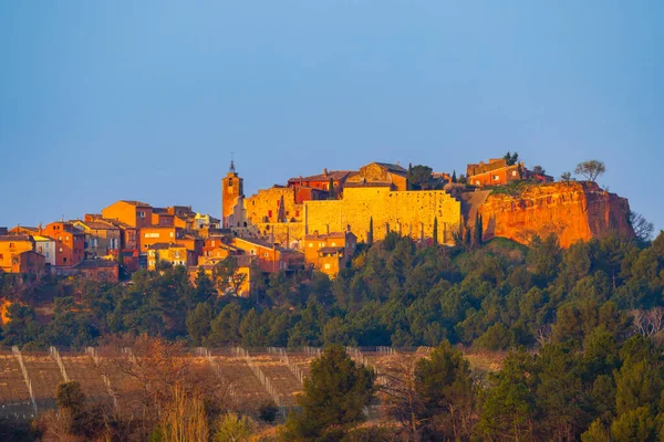 Krajobraz Zabytkową Wioską Ochry Roussillon Prowansja Luberon Vaucluse Francja — Zdjęcie stockowe