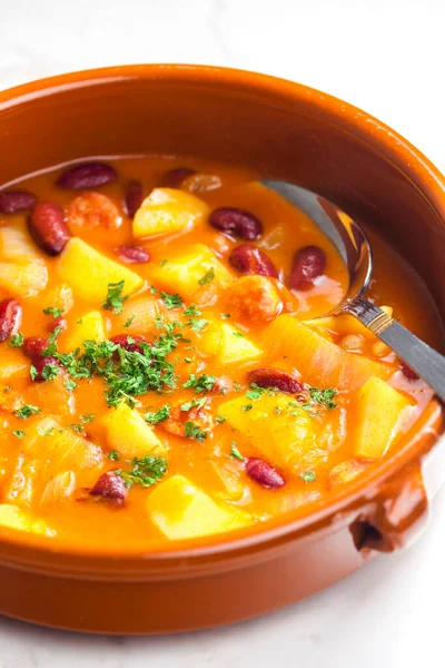 Sopa Goulash Con Salchichas Patatas Judías Rojas — Foto de Stock