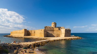 Isola di Capo Rizzuto Kalesi, Crotone ili, Calabria, İtalya