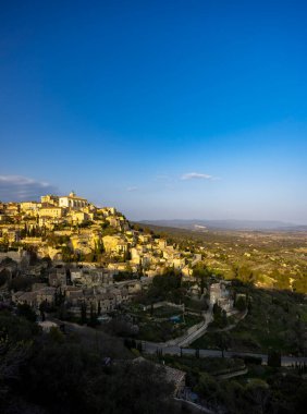 Provence, Luberon, Vaucluse, Fransa 'daki Gordes küçük ortaçağ kasabası