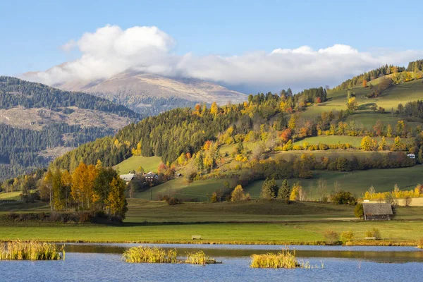 Podzimní Rybník Pod Horami Okres Murau — Stock fotografie