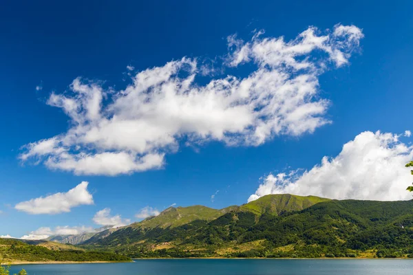 Lago Campotosto Parku Narodowym Gran Sasso Monti Della Laga Region — Zdjęcie stockowe