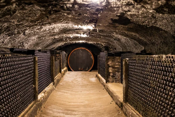 Caves Vin Avec Tonneaux Près Eger Hongrie — Photo