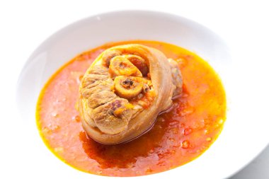 Domates soslu osso buco.