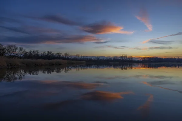 チェコ共和国南ボヘミアのレザビネツ池 — ストック写真