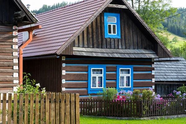 Velhas Casas Madeira Aldeia Osturna Região Spiska Magura Eslováquia — Fotografia de Stock