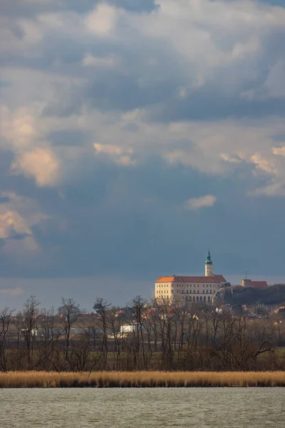 Mikulov Gamla Stan Med Slott Södra Mähren Tjeckien — Stockfoto