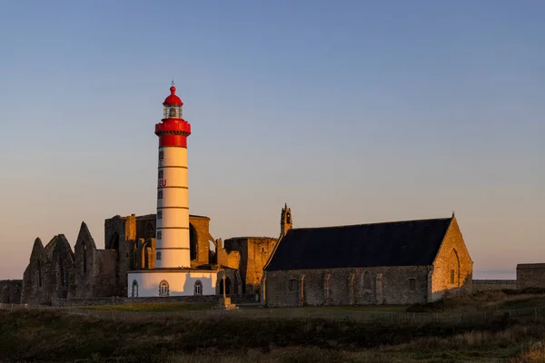 法国菲涅斯特河畔Plougonvelin的Pointe Saint Mathieu Saint Mathieu灯塔 — 图库照片