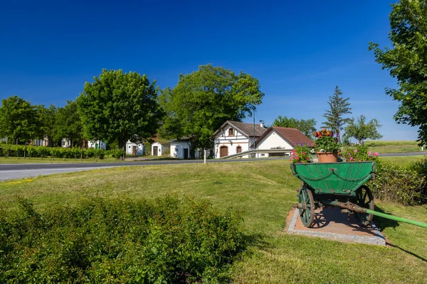 Traditionelle Kellergasse Ungerndorf Niederösterreich Österreich — Stockfoto