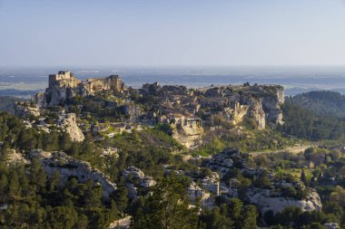 Ortaçağ şatosu ve köyü, Les Baux-de-Provence, Alpilles dağları, Provence, Fransa