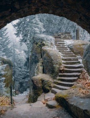 Çek Cumhuriyeti, Doğu Bohemya 'daki Broumovske Steny Dağları