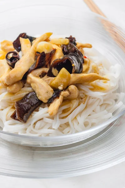 Rice Noodles Chicken Meat Mushroom — Stock Photo, Image