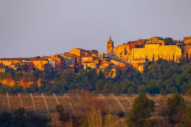 Tarihi Ocher köyü Roussillon, Provence, Luberon, Vaucluse, Fransa