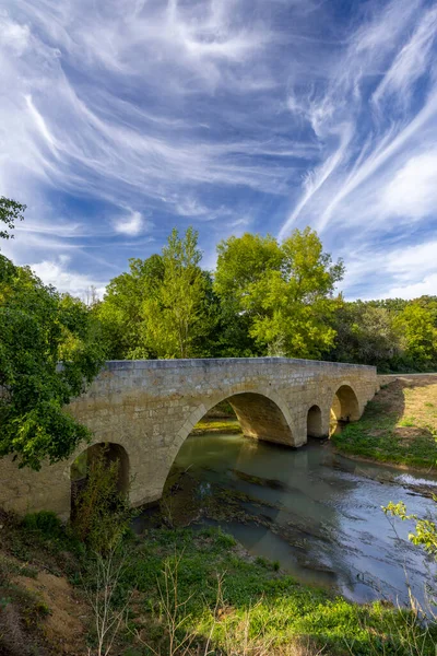 Podul Romanic Artigului Râului Osse Lângă Larressingle Drum Spre Santiago — Fotografie, imagine de stoc