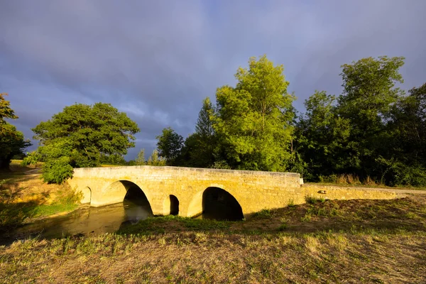 Romaanse Brug Van Artigue Rivier Osse Bij Larressingle Weg Naar — Stockfoto