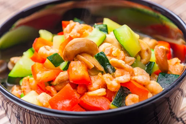 Cooked Vegetables Salad Shrimps Cashew Nuts — Stock Photo, Image