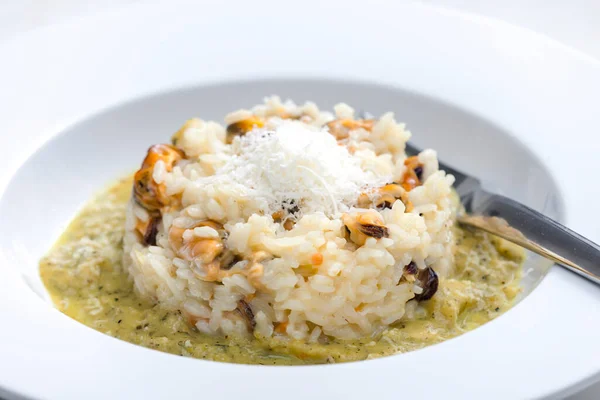 Risotto Mussels Sauce Parmesan Cheese — Stock Photo, Image