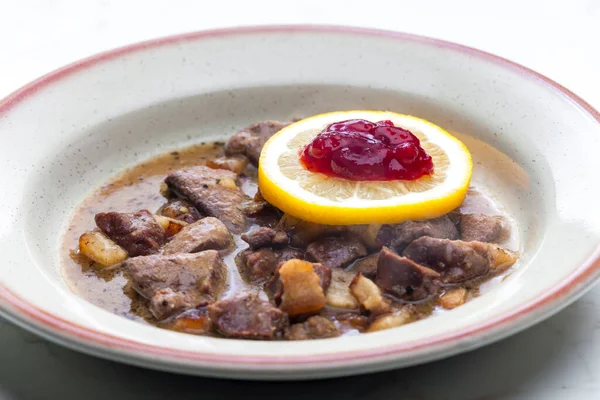 Goulash Veado Com Limão Cranberries — Fotografia de Stock