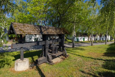 Ungerndorf, Aşağı Avusturya 'da geleneksel şarap mahzenleri sokağı (kellergasse)