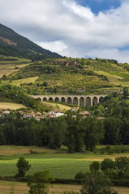 Compeyre yakınlarındaki manzara, Midi-Pyrenees, Ayrılış Aveyron, Fransa