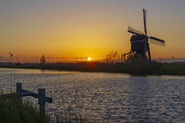 Sonnenuntergang Mit Windmühle Broekmolen Molenlanden Nieuwpoort Niederlande — Stockfoto