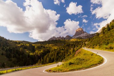 Dolomites, İtalya 'da Passo Giau yakınlarındaki manzara