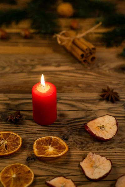 Navidad Tradicional Checa Decoración Madera Con Ramita Vela Manzana Naranja — Foto de Stock