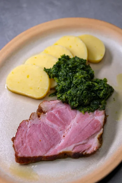 Smoked Meat Spinach Potato Dumplings — Stock Photo, Image