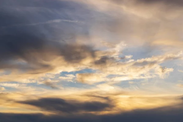 Bel Cielo Con Nuvola Prima Del Tramonto — Foto Stock