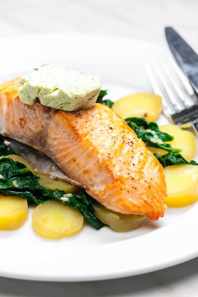 Baked Salmon Spinach Leaves Potatoes — Stock Photo, Image