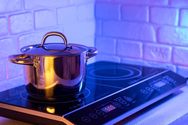 Metalen Pot Inductie Kookplaat Moderne Keuken — Stockfoto