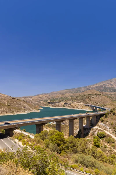 スペイン アンダルシア州 シエラネバダ山脈の水のダム規則 Embalse Rules — ストック写真