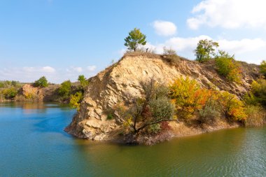 Rocky lakeside Güz
