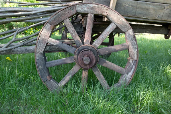 Rueda de madera — Foto de Stock