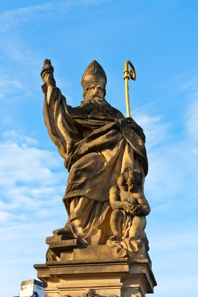 Sculpture sur le pont Karluv à Prague — Photo